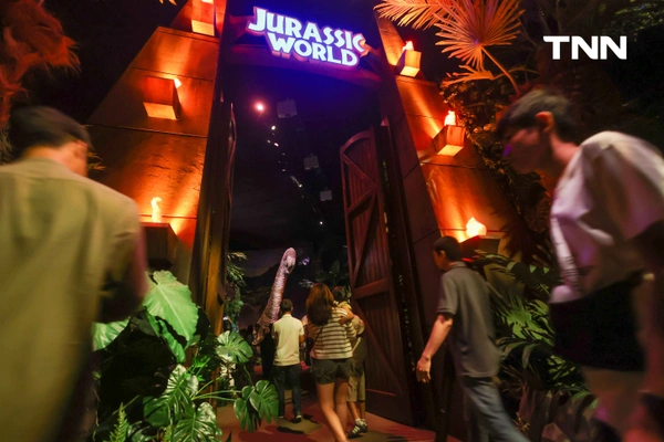 รูป-มุ่งสู่โลกดึกดำบรรพ์ Jurassic World: The Experience อิมเมอร์ซีฟสุดยิ่งใหญ่ท่ามกลางไดโนเสาร์เสมือนจริงใจกลางกรุงเทพฯ -22