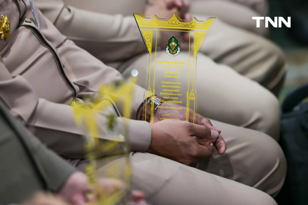 รูป-น้องหมา K9 พร้อมหน่วยงานต่างๆ ร่วมรับ เครื่องหมายเชิดชูเกียรติ “นคราภิรักษ์” กรณีเหตุการณ์แผ่นดินไหว -20