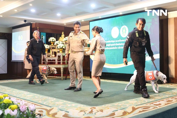 รูป-น้องหมา K9 พร้อมหน่วยงานต่างๆ ร่วมรับ เครื่องหมายเชิดชูเกียรติ “นคราภิรักษ์” กรณีเหตุการณ์แผ่นดินไหว -9