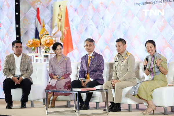 รูป-มหาดไทย เปิดตัวสมุดภาพ “สิริวัณณวรีนารีรัตนราชพัสตราภรณ์” เฉลิมพระเกียรติ 39 พรรษา สมเด็จพระเจ้าลูกเธอ เจ้าฟ้าสิริวัณณวรี นารีรัตนราชกัญญา-9