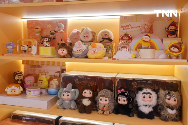 รูป-ไอคอนสยาม จับมือ HEYONE และ MORE THAN ARTS & TOYS เนรมิตดินแดนแสนสนุกสุดน่ารักเปิด Pop-up Store ที่ใหญ่ที่สุดริมแม่น้ำเจ้าพระยา -19