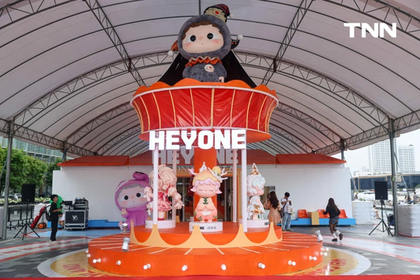 รูป-ไอคอนสยาม จับมือ HEYONE และ MORE THAN ARTS & TOYS เนรมิตดินแดนแสนสนุกสุดน่ารักเปิด Pop-up Store ที่ใหญ่ที่สุดริมแม่น้ำเจ้าพระยา -8
