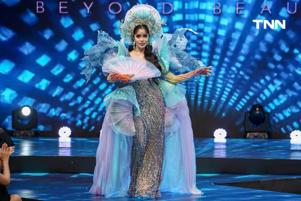 รูป-สาวงาม MIQ 2025 จาก 23 ประเทศ ร่วมประชันอัตลักษณ์ชุดประจำชาติสุดอลังการ-17