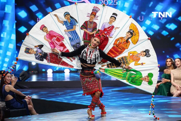 รูป-สาวงาม MIQ 2025 จาก 23 ประเทศ ร่วมประชันอัตลักษณ์ชุดประจำชาติสุดอลังการ-16