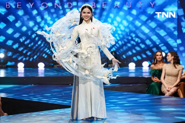 รูป-สาวงาม MIQ 2025 จาก 23 ประเทศ ร่วมประชันอัตลักษณ์ชุดประจำชาติสุดอลังการ-8