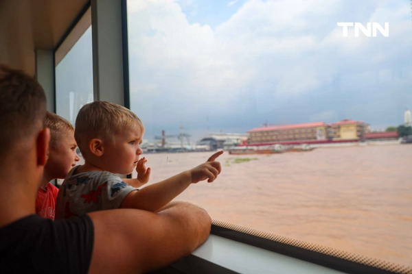 รูป-ระดับน้ำเพิ่มสูงขึ้น เฝ้าระวังฝนตกหนัก และน้ำท่วมรอการระบายในพื้นที่ชุมชน-16