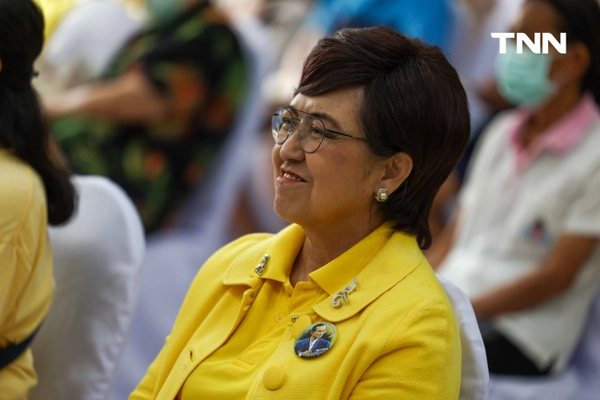 รูป-“ในหลวงรัชกาลที่ 9 ในดวงใจ” ของ ดร.สุเมธ ตันติเวชกุล-11