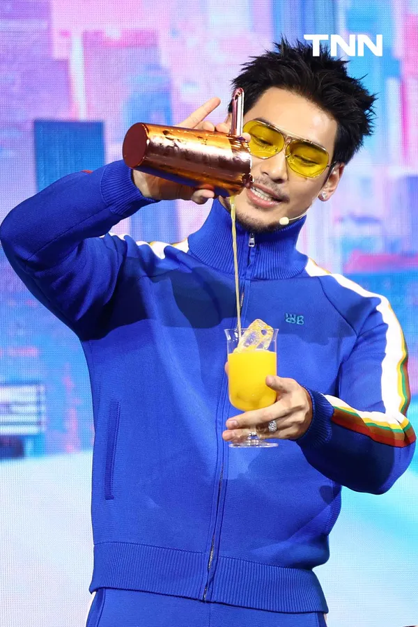 รูป-คิง เพาเวอร์ ฉลองครบรอบ 36 ปี เปิดตัว “เจฟ ซาเตอร์ และ อาโป ณัฐวิญญ์” พรีเซนเตอร์ POWER PASS มอบความสุขสุดเอกซ์คลูซิฟ-15