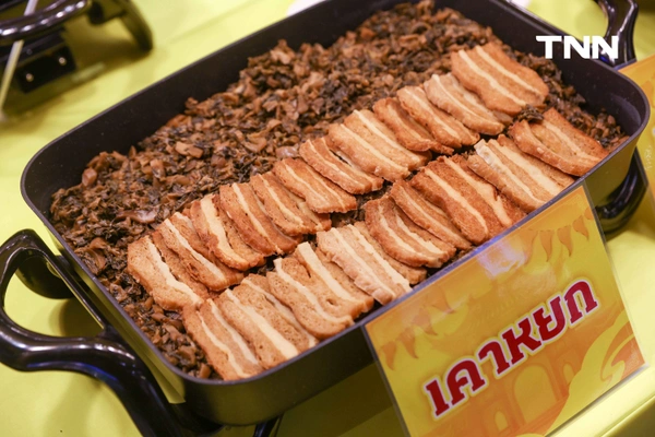 รูป-ไอคอนสยาม - เมืองสุขสยาม กินเจคึกคัก ชูอาหารฟิวชั่น “ฟัวกราส์เจ-สปาเก็ตตี้ซอสหลนน้ำชุบหยำเจ” เปิดมิติใหม่เทศกาลกินเจ-22