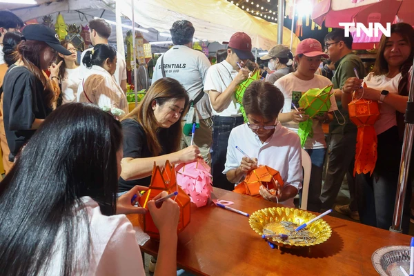 รูป-มนต์เสน่ห์แสงล้านนา ลำพูนสว่างไสว ชวนเที่ยวงาน "โคมแสนดวงที่เมืองลำพูน ประจำปี 2568"-12