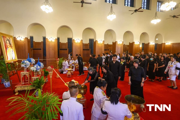 รูป-ประมวลภาพ ขบวนเชิญพระบรมศพ สมเด็จพระพันปีหลวง สู่พระบรมมหาราชวัง-22