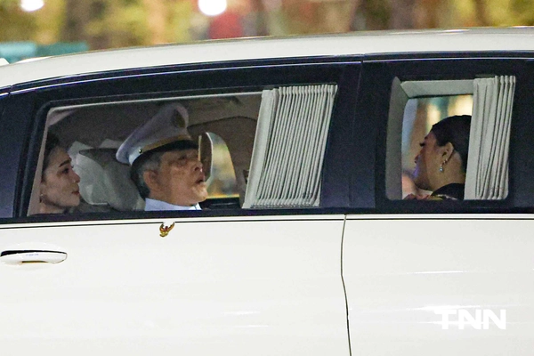 รูป-ประมวลภาพ ขบวนเชิญพระบรมศพ สมเด็จพระพันปีหลวง สู่พระบรมมหาราชวัง-31