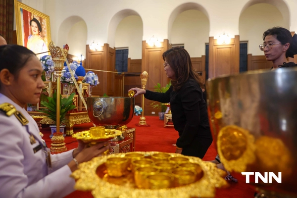 รูป-ประมวลภาพ ขบวนเชิญพระบรมศพ สมเด็จพระพันปีหลวง สู่พระบรมมหาราชวัง-12