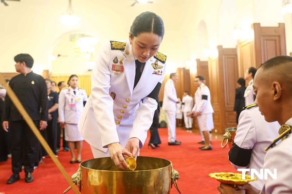 รูป-ประมวลภาพ ขบวนเชิญพระบรมศพ สมเด็จพระพันปีหลวง สู่พระบรมมหาราชวัง-19