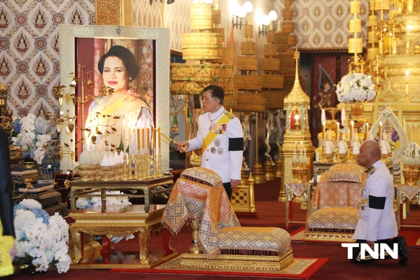 รูป-ประมวลภาพ ขบวนเชิญพระบรมศพ สมเด็จพระพันปีหลวง สู่พระบรมมหาราชวัง-4