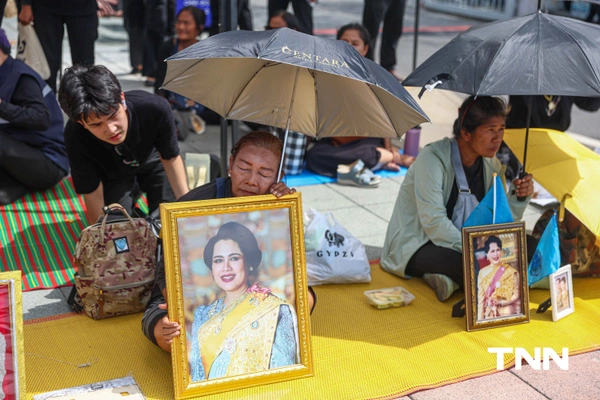 รูป-ประมวลภาพ ขบวนเชิญพระบรมศพ สมเด็จพระพันปีหลวง สู่พระบรมมหาราชวัง-26