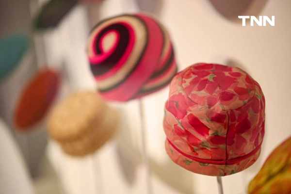 รูป-รำลึกพระมหากรุณาธิคุณด้านผ้าไทย พิพิธภัณฑ์ผ้าฯ เปิดเข้าชมฟรี ตามรอย "ชุดไทยราชนิยม" สะท้อนพระอัจฉริยภาพ ‘สมเด็จพระพันปีหลวง'-28