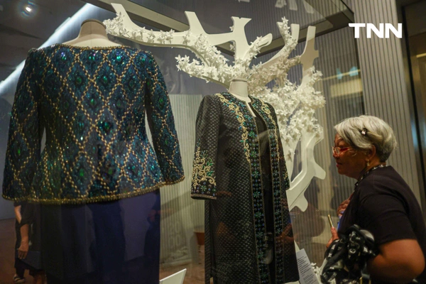 รูป-รำลึกพระมหากรุณาธิคุณด้านผ้าไทย พิพิธภัณฑ์ผ้าฯ เปิดเข้าชมฟรี ตามรอย "ชุดไทยราชนิยม" สะท้อนพระอัจฉริยภาพ ‘สมเด็จพระพันปีหลวง'-25