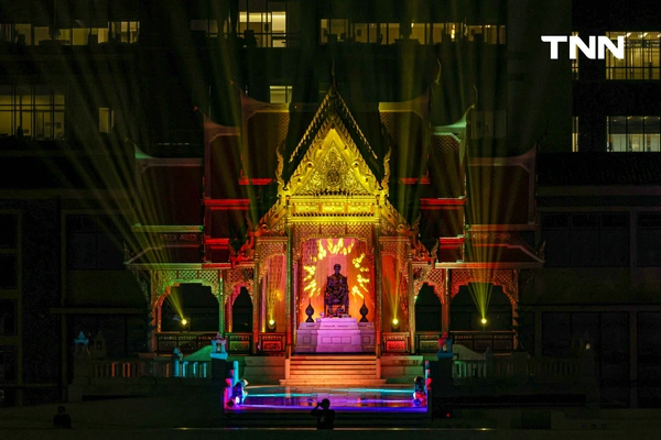 รูป-Vijit Chao Phraya 2025 “แสงแห่งสยาม แม่ของแผ่นดิน" อลังการริมน้ำเจ้าพระยา ร่วมรำลึกในพระมหากรุณาธิคุณ สมเด็จพระพันปีหลวง-26