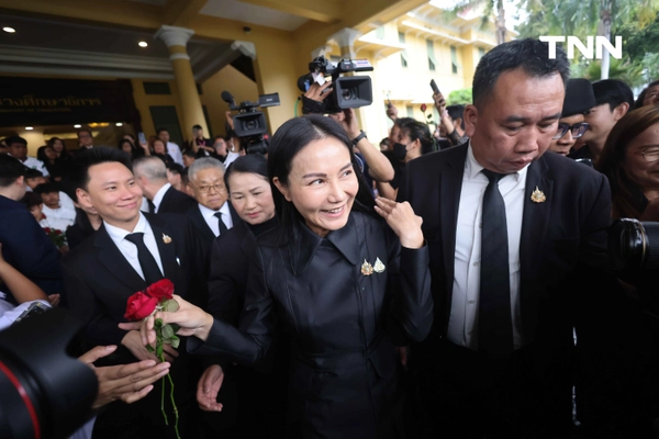 รูป-รมต.ศึกษาธิการ พบ โรงเรียนหมอนทองวิทยา จาก กระแส”หมอนทองฟีเวอร์" สู่การผลักดันการพัฒนาและส่งเสริมการกีฬาในโรงเรียนที่ด้อยโอกาส-13