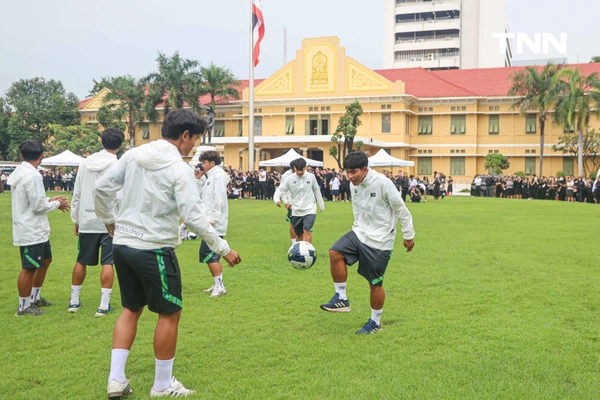 รูป-รมต.ศึกษาธิการ พบ โรงเรียนหมอนทองวิทยา จาก กระแส”หมอนทองฟีเวอร์" สู่การผลักดันการพัฒนาและส่งเสริมการกีฬาในโรงเรียนที่ด้อยโอกาส-22