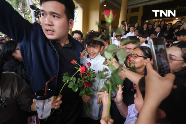 รูป-รมต.ศึกษาธิการ พบ โรงเรียนหมอนทองวิทยา จาก กระแส”หมอนทองฟีเวอร์" สู่การผลักดันการพัฒนาและส่งเสริมการกีฬาในโรงเรียนที่ด้อยโอกาส-17