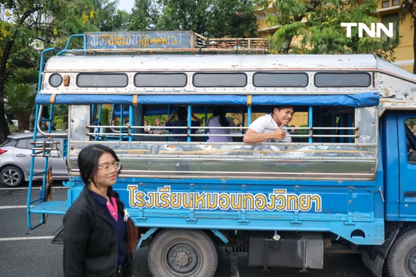 รูป-รมต.ศึกษาธิการ พบ โรงเรียนหมอนทองวิทยา จาก กระแส”หมอนทองฟีเวอร์" สู่การผลักดันการพัฒนาและส่งเสริมการกีฬาในโรงเรียนที่ด้อยโอกาส-8