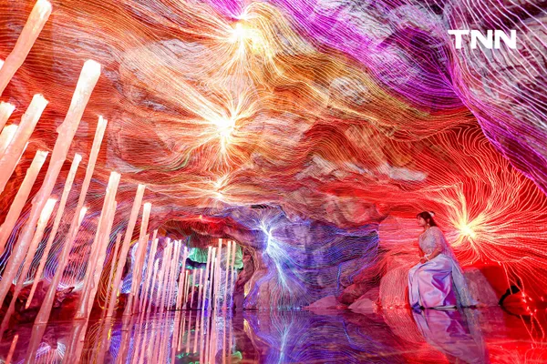 รูป-ณ สัทธา อุทยานไทย เนรมิตงานไฟ "Nasatta Light Festival 2026" สู่ สรวงสวรรค์นางฟ้า สุดตระการตาน้อมนำพระราชดำริด้านอนุรักษ์ของ สมเด็จพระพันปีหลวง-13