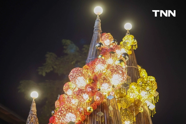 รูป-เที่ยวงานภาคเหนือหน้าหนาว “เทศกาลสีสันกาสะลอง 2025” ชม “ต้นคริสต์มาสหมอกพันวา” ถ่ายทอดอัตลักษณ์ของ 4 ชนเผ่าจากยอดดอยสูง-16