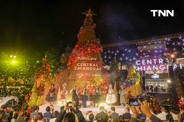 รูป-เที่ยวงานภาคเหนือหน้าหนาว “เทศกาลสีสันกาสะลอง 2025” ชม “ต้นคริสต์มาสหมอกพันวา” ถ่ายทอดอัตลักษณ์ของ 4 ชนเผ่าจากยอดดอยสูง-18