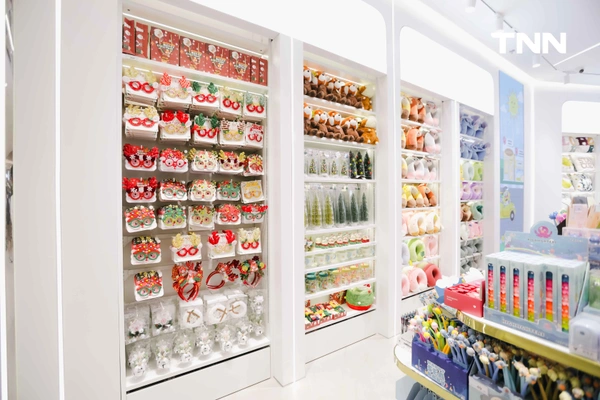 รูป-LEMONY ฉลองครบรอบ 1 ปี เปิดสาขาใหม่ เซ็นทรัลปิ่นเกล้า ดึง “เบลล่า-อาเล็ก” เสิร์ฟความสดใส พร้อมโปรโมชั่นลดทั้งร้านแบบจัดเต็ม-5