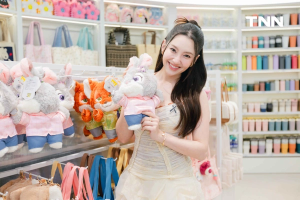 รูป-LEMONY ฉลองครบรอบ 1 ปี เปิดสาขาใหม่ เซ็นทรัลปิ่นเกล้า ดึง “เบลล่า-อาเล็ก” เสิร์ฟความสดใส พร้อมโปรโมชั่นลดทั้งร้านแบบจัดเต็ม-8