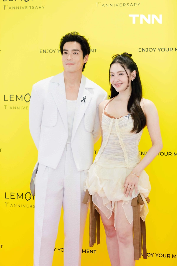 รูป-LEMONY ฉลองครบรอบ 1 ปี เปิดสาขาใหม่ เซ็นทรัลปิ่นเกล้า ดึง “เบลล่า-อาเล็ก” เสิร์ฟความสดใส พร้อมโปรโมชั่นลดทั้งร้านแบบจัดเต็ม-10