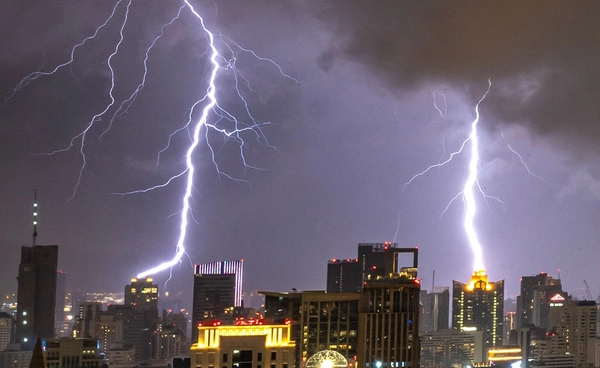 ฝนตก-ลมแรง! เตือน “พายุฤดูร้อนฉบับล่าสุด” เช็กพื้นที่ เสี่ยงสูง-ปานกลาง
