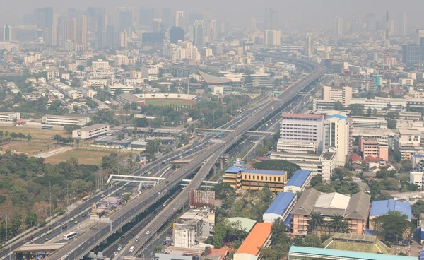 ฝุ่น PM2.5 กทม. แนวโน้มดีขึ้น แต่ยังเสี่ยงเกินมาตรฐานช่วงเปลี่ยนฤดู