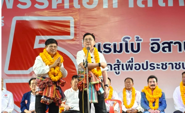 “โอกาสใหม่” บุกเมืองย่าโม ขอชาวโคราชหนุน ”แรมโบ้อีสาน“ 