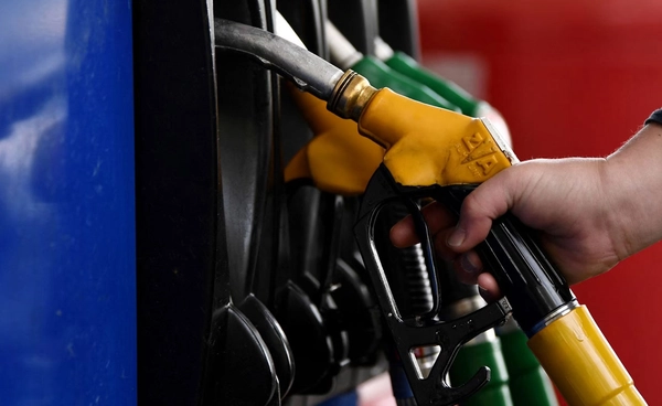 กระทรวงพลังงาน ยืนยันน้ำมันภายในประเทศไม่ขาดแคลนอย่างแน่นอน 