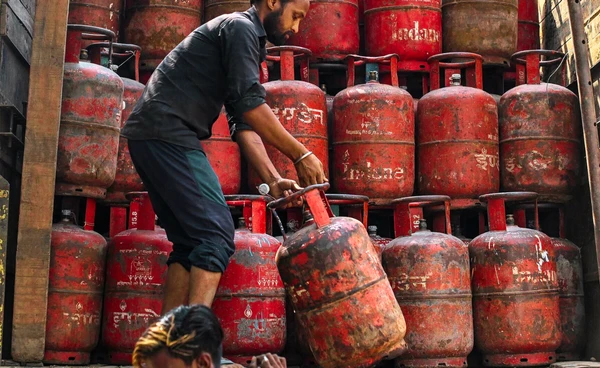 อินเดียขึ้นราคาก๊าซ LPG ผลกระทบจากสงครามตะวันออกกลาง