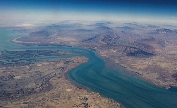 อิหร่านระดมเรือเล็กหลายร้อยลำ วางทุ่นระเบิดในช่องแคบฮอร์มุซ