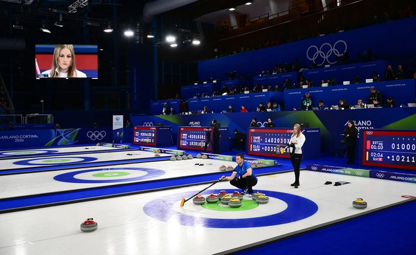 โอลิมปิก ประเดิมป่วน ไฟสนามดับตั้งแต่ 5 นาทีแรก