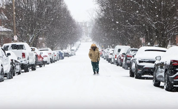 "พายุฤดูหนาว" ถล่มสหรัฐอเมริกา ประชาชนกว่า 1 ล้านรายไม่มีไฟฟ้าใช้ ต้องยกเลิกเที่ยวบินกว่า 10,000 เที่ยว