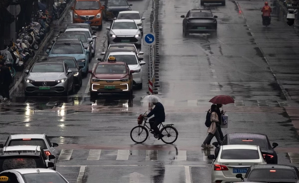 ฝนถล่ม “เวลลิงตัน” นิวซีแลนด์ เกิดน้ำท่วมฉับพลัน-ดินถล่ม