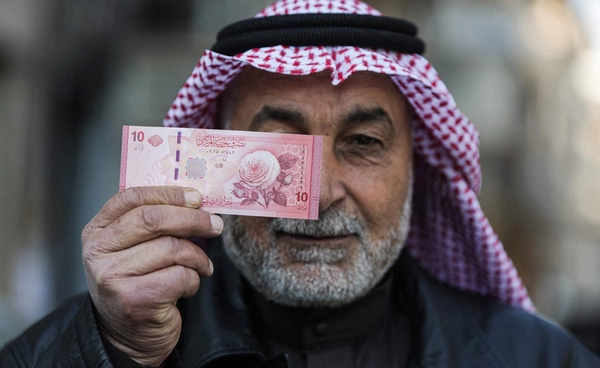 "S&P" เตือนแบงก์กลุ่มอาหรับเสี่ยงเงินฝากไหลออก