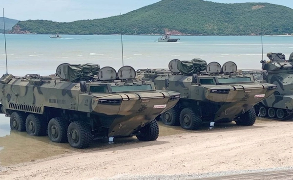 ทร.จัดหายานเกราะ AWAV 8x8 เสริมเขี้ยวเล็บเพิ่ม 