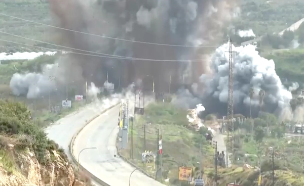 อิสราเอลระเบิดสะพานเชื่อมพรมแดนเลบานอน ส่งสัญญาณบุกภาคพื้นดิน ?