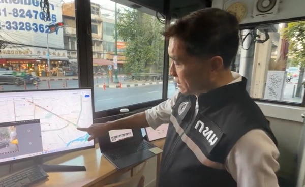 บอกลารถติดไฟแดง 12 นาที นำร่องระบบสัญาณไฟอัจฉริยะ  แก้ปัญหารถติดไฟแดงนาน ช่วยการจราจรไหลลื่น