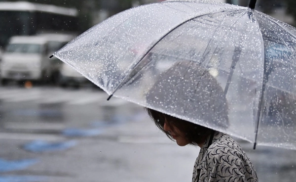 กรมอุตุนิยมวิทยา เตือนพายุฤดูร้อน ระวังฝนตกหนัก ลมกระโชกแรง ถึง 6 มีนาคม 2569