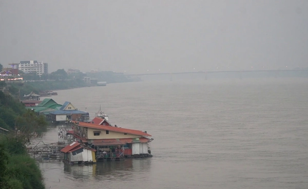 “หนองคาย” จมฝุ่น PM2.5   พุ่งแตะสีแดงกระทบต่อสุขภาพ