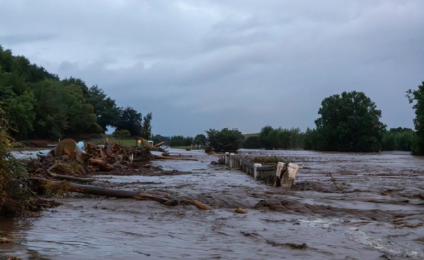 พายุถล่ม “นิวซีแลนด์” อ่วม น้ำท่วมหนัก-ลมแรงทุบสถิติ 