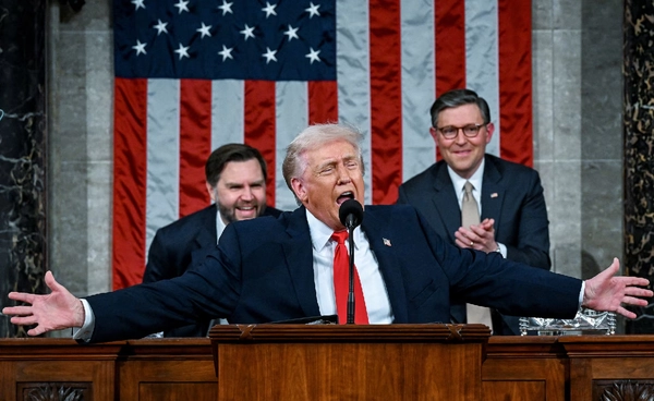 ทรัมป์ชู “Drill, Baby, Drill” กลางสภา ไร้คำว่า “โลกร้อน”  สะเทือนทิศทางพลังงานสหรัฐฯ